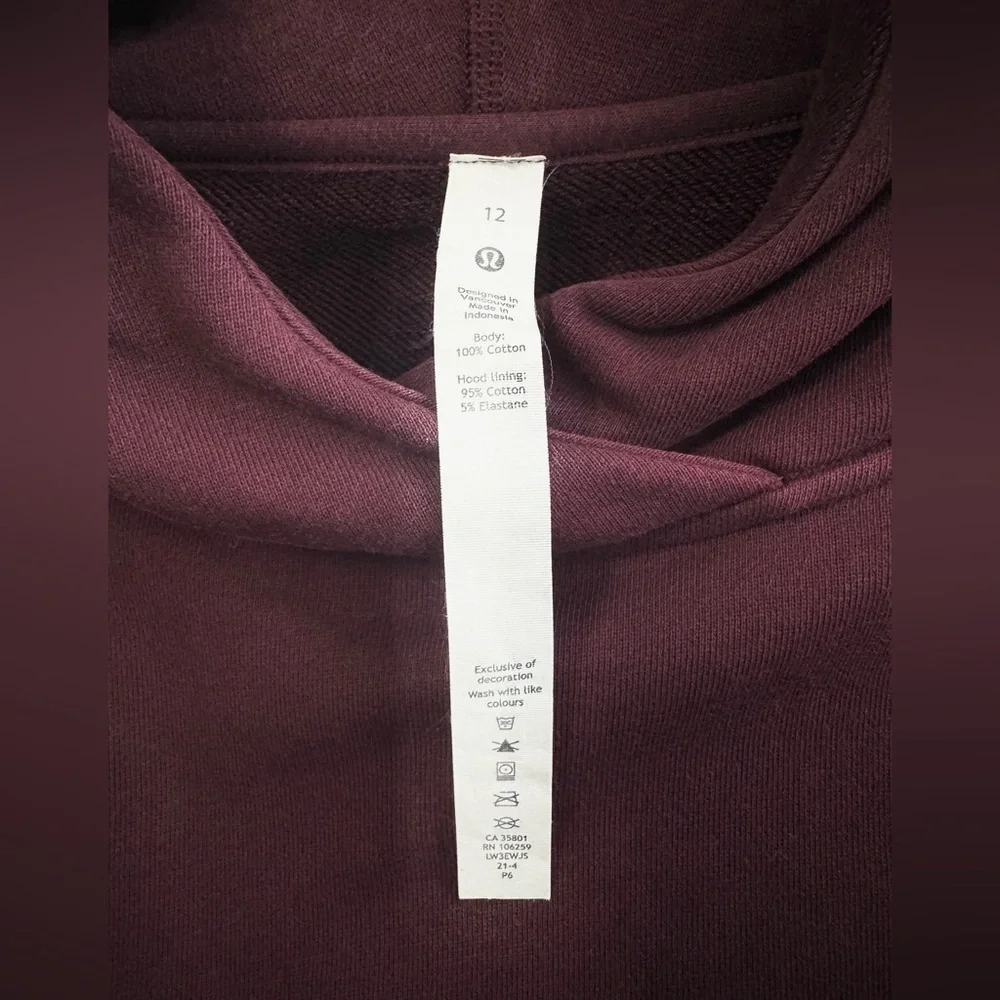 Lululemon Relaxed Cropped Hoodie in Cassis